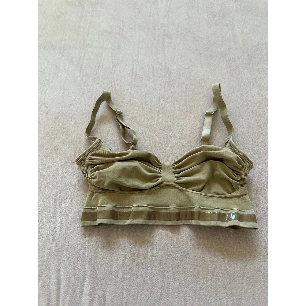 SKIMS SEAMLESS SCULPT BRALETTE- size Large- color clay - new unworn - Picture 8 of 8